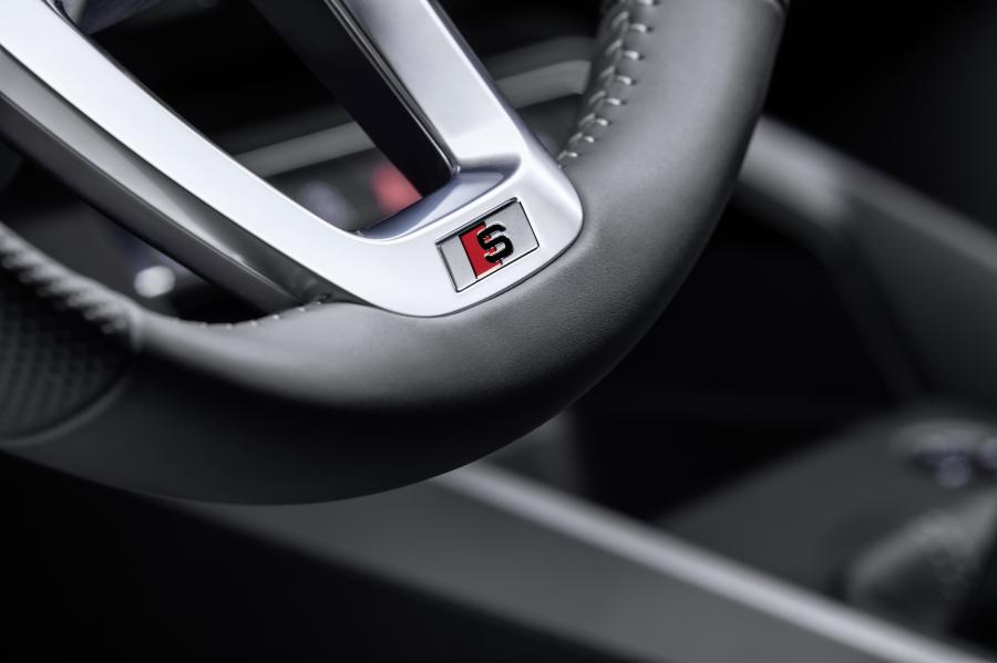 Детали интерьера Audi A3 Sportback 35 TFSI 2020 года  (WW) (фото 28 из 57)